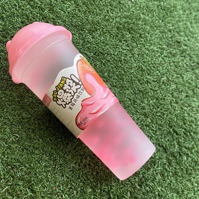 Фруктовый напиток с шариками Клубникав Желтый фудтрак Голодный Дино по цене 400 ₽