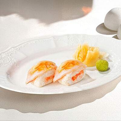 Суши с сибасом и цитрусовым соусом в Cristal по цене 1100 ₽