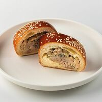 Пирожок с курицей в Французская пекарня & French Bakery