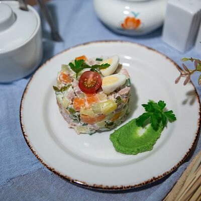 Оливье с телятиной в Гриль house по цене 295 ₽