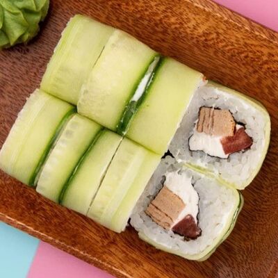 Зеленый ролл с томаго в Ями Тим по цене 440 ₽