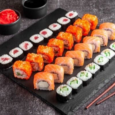 Сет Не изменяя традициив SUSHI LAND LUXURY по цене 4300 ₽