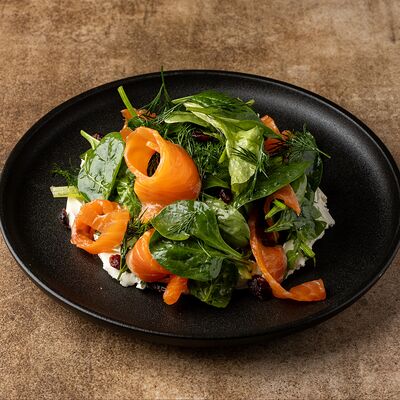 Таёжный салат с лососем в Егерь по цене 1550 ₽