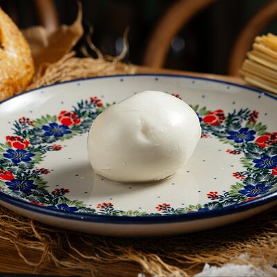 Моцарелла в Cheeseria по цене 270 ₽