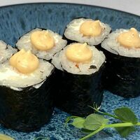 С креветкой и сыром в Hiro суши-бар