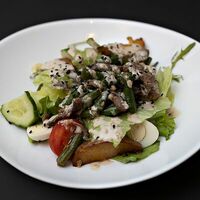 Тёплый мясной салат с овощами в Rancho по новому