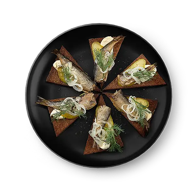 Закуска бутербродная со шпротами в Шашлыкоff по цене 400 ₽