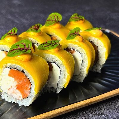 Лосось и креветка в манго в Бейкер суши по цене 969 ₽