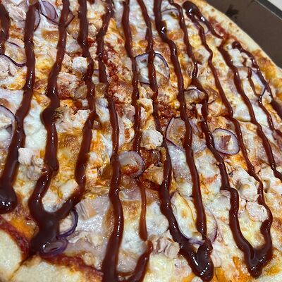 Пицца Цыпленок барбекю в Pizza life по цене 500 ₽
