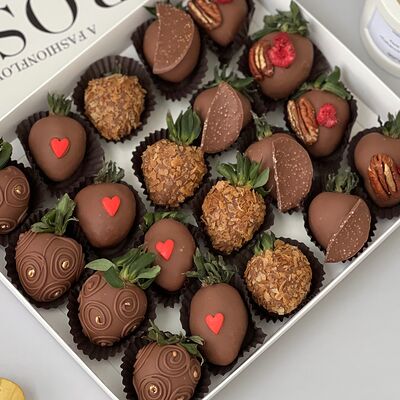 Клубника в шоколаде №48 в Lovely Berry по цене 4690 ₽