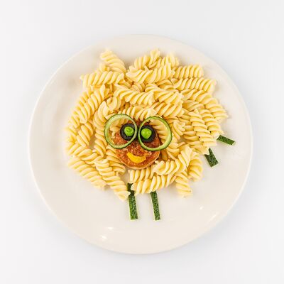 Котлета из индейки с макарошками Овечка в АндерСон по цене 480 ₽