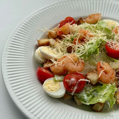 Цезарь с креветками в Grechka по цене 600 ₽