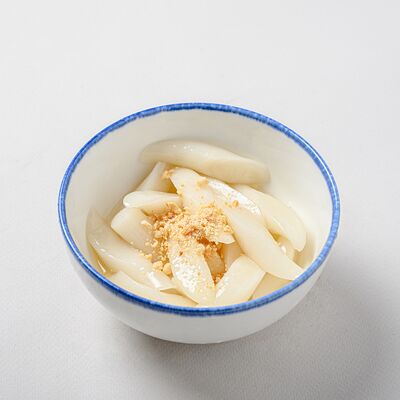 Токпокки в медовом соусе в NYUSURI корейская кухня по цене 599 ₽