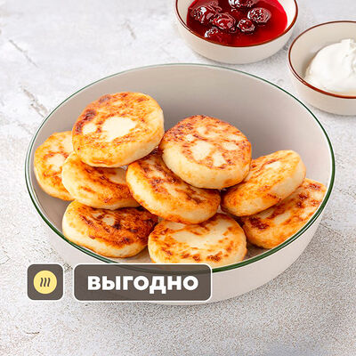 Большая порция сырников со сметаной и вареньем в Шоколадница по цене 892 ₽