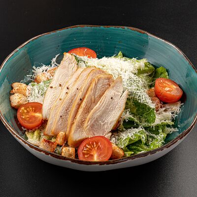 Цезарь с цыпленком в G bakery8 по цене 720 ₽