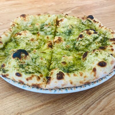 Фокачча с песто в DVOR гриль-бистро по цене 340 ₽