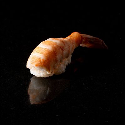 Суши Тигровая креветка в МОМО по цене 450 ₽