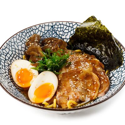 Рамен со свининой в Делюсь добром по цене 710 ₽