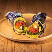 Ролл с креветками в Harley Drink Bar