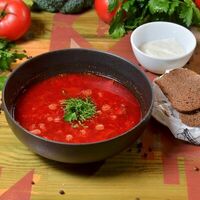 Борщ из говядины с бородинскими гренками в АйДаБаран