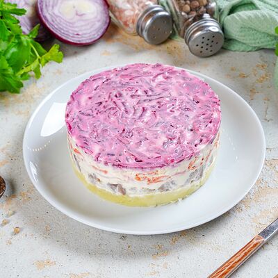 Салат Сельдь под Шубой в Домашний Вкус по цене 480 ₽
