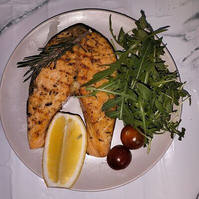 Стейк из семги в Осетринка по цене 900 ₽