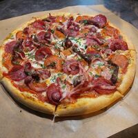 Пицца мясника в Atomic pizza