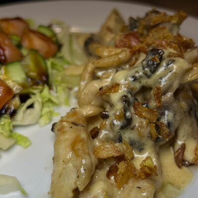 Курочка по-строгановски в Камчатка по цене 589 ₽