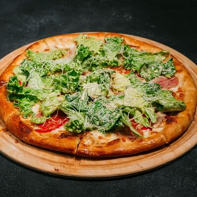 Пицца цезарь в PANORAMA по цене 950 ₽