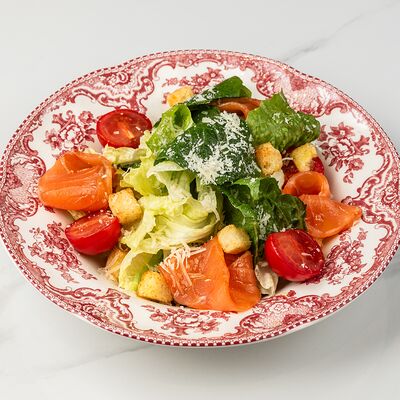 Цезарь с лососемв Date по цене 1023 ₽