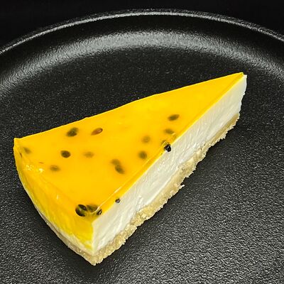 Чизкейк манго-маракуйяв Sushi Simple по цене 239 ₽