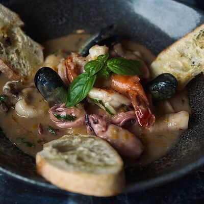 Соте из морепродуктов в Picasso по цене 1700 ₽