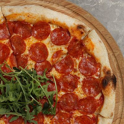 Пицца Пепперони в FRIENDLOUNGE по цене 720 ₽