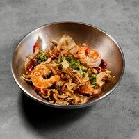 Лапша с креветками в BOMU SUSHI & RAMEN
