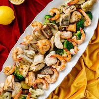 Большое рыбное ассорти в Vkus