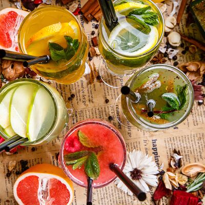 Лимонад Малина-имбирь собственного приготовления в Столица по цене 510 ₽