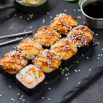 Ролл Окинава запеченный в Рыба закусывала по цене 589 ₽