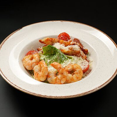 Цезарь с креветками в Pinta Haus по цене 750 ₽