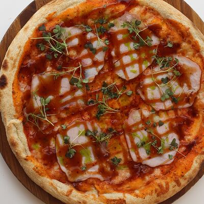 Пицца с тамбовским окорокомв Блиныпицца по цене 620 ₽