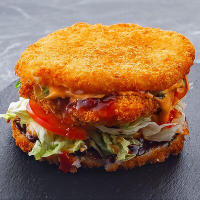 Суши Бургер с курицей в Rolls Bar по цене 527 ₽