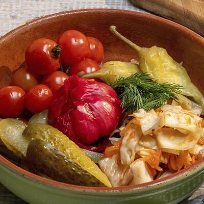 Ассорти солений в Хочу Пури по цене 660 ₽