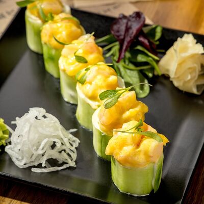 Фреш ролл с креветкой и манго в ВАЗИЮ по цене 999 ₽