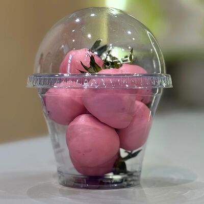 Клубника в белом шоколаде в стакане в Lovely Berry по цене 790 ₽
