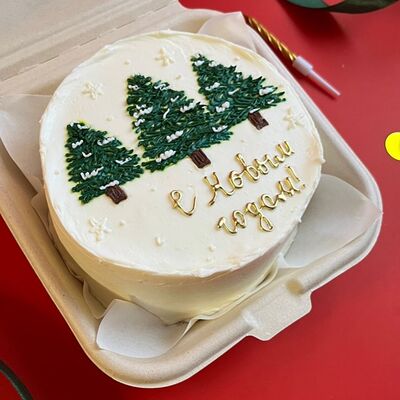 Бенто-торт С Новым годом 3 елочки в The.cakes_spb по цене 1900 ₽