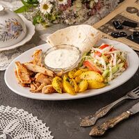 Шаверма на тарелке в Как раньше