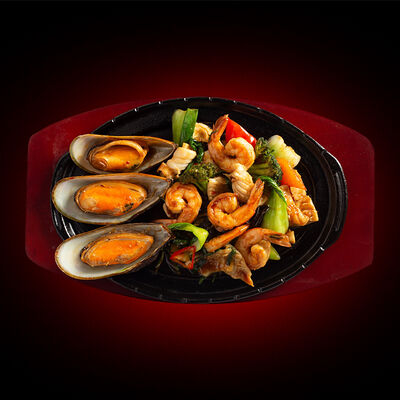 Ассорти из морепродуктов с овощами в Китайские Новости по цене 1490 ₽