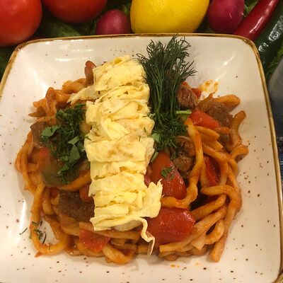 Лагман жареный в Чайхана 24 Халяль по цене 530 ₽