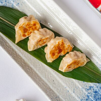 Гёдзе с цыпленком в Leto по цене 550 ₽