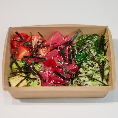 Поке с тунцом в Русалочка любит суши по цене 740 ₽