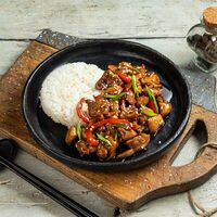 Курица с рисом и овощами в RamenBowl